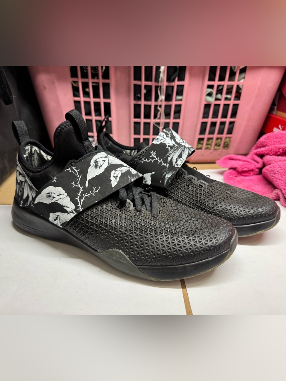 Nike Women’s Zoom Strong Size 10